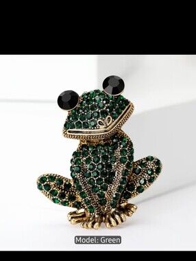 Green Crystal Frog Brooch with Gold-Tone Metal - Women’s Jewelry
